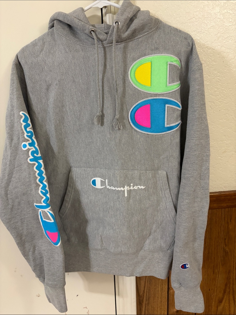 Champion women Gray Reverse Weave Hoodie with Light Blue Label size M